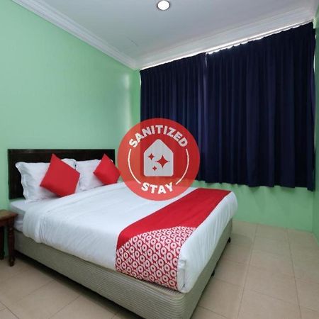 Oyo 89759 Gold Jerantut Hotel Екстериор снимка