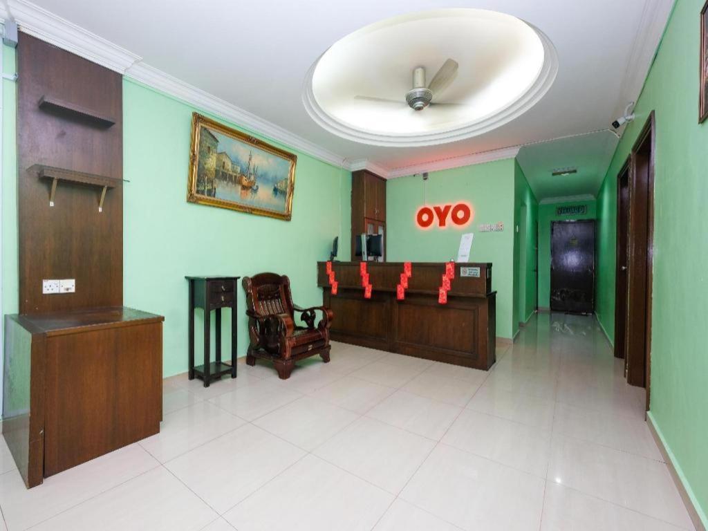 Oyo 89759 Gold Jerantut Hotel Екстериор снимка