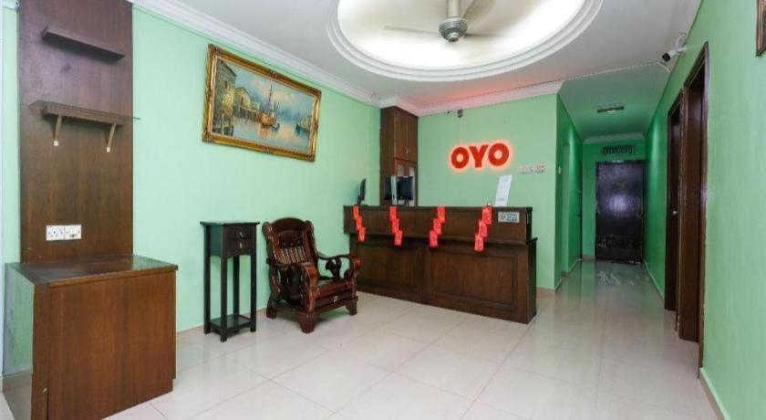 Oyo 89759 Gold Jerantut Hotel Екстериор снимка